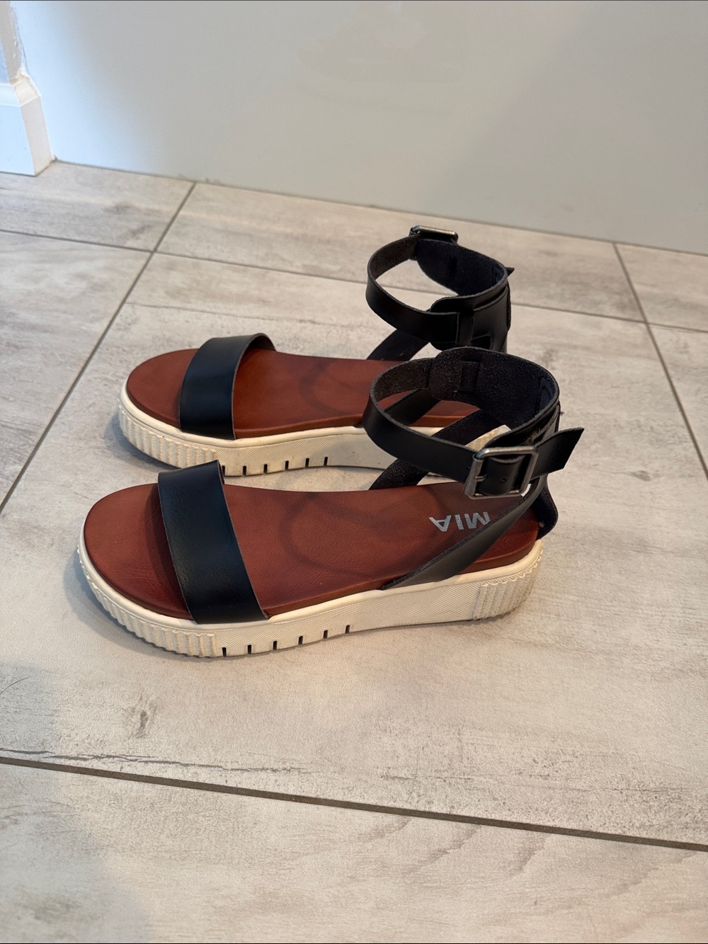 Mia Black Sandals
